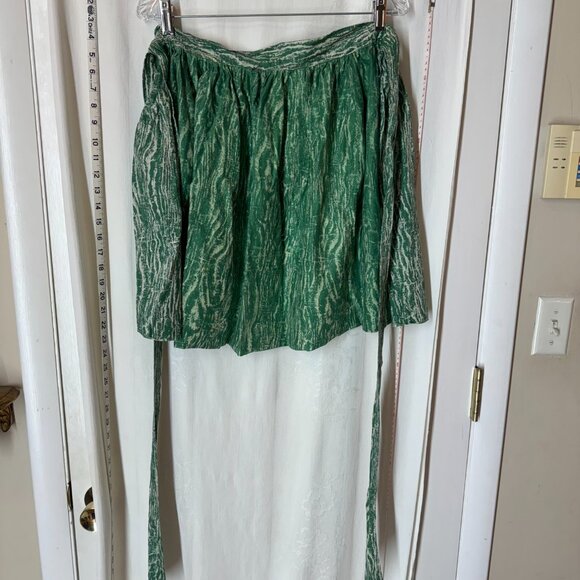 Vintage Handmade Aprons - Picture 4 of 4